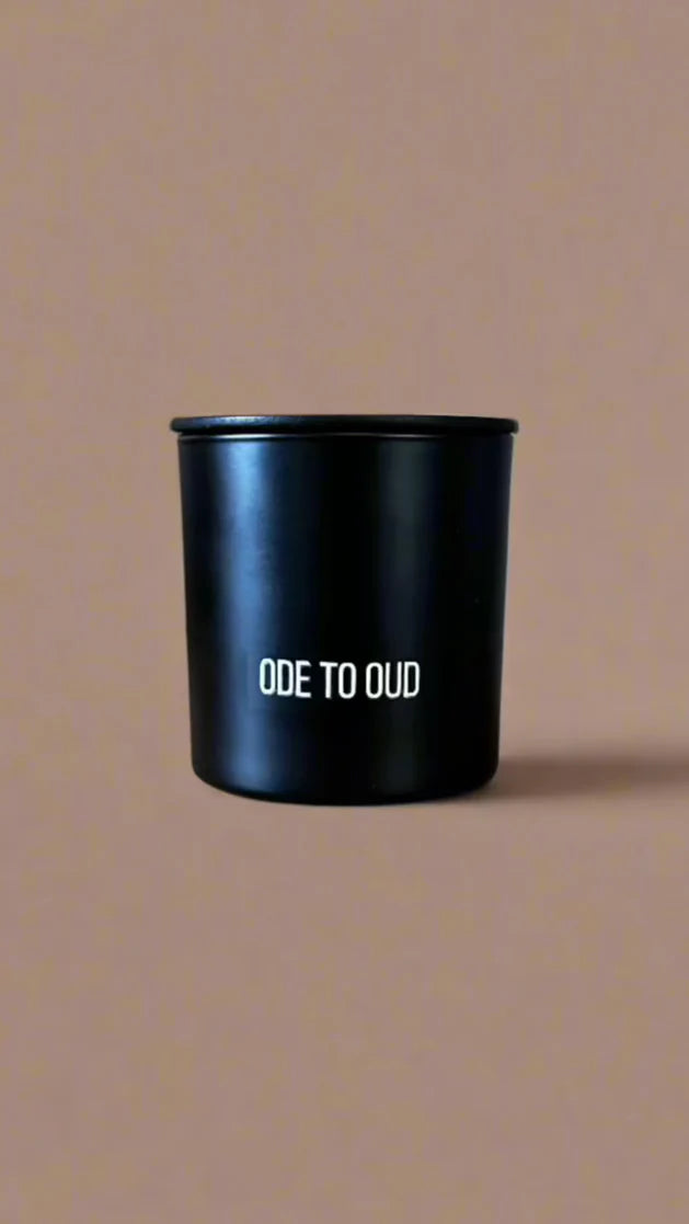 Ode to Oud Candle