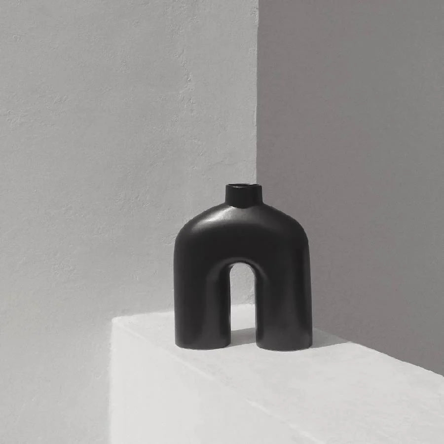 Black Ozo Vase